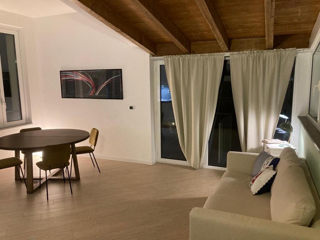 Appartamento Romantico Con Piscina Cervo Esterno foto